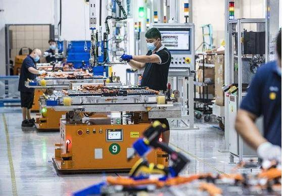 工廠建起來了，工人卻不好招了 為何國內(nèi)工廠與外企招工狀況截然相反？